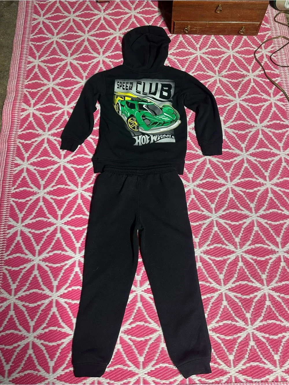 Hot Wheels Boys Black Speed Club Hoodie and Jogger Sweatpants Set Size 6/7